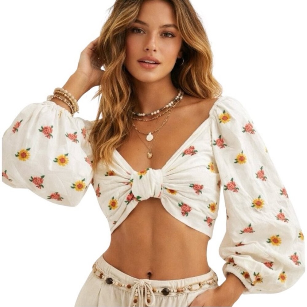 FARM Rio Floral Embroidered Crop Top. Size S. Brand NEW. MSRP $175.